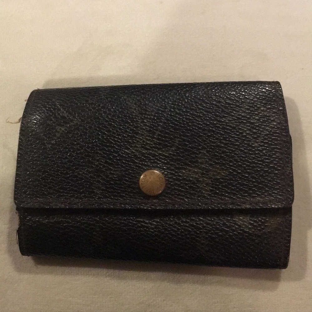 LV 6 key holder